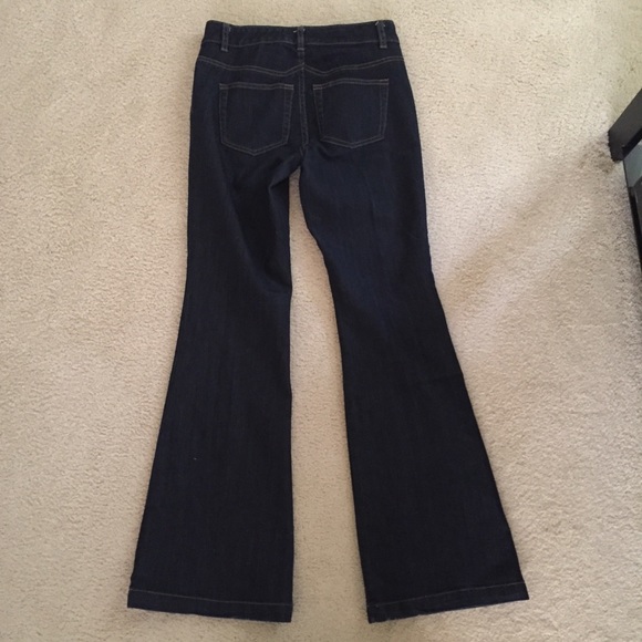 Jeans. Great condition. Barely worn - Picture 2 of 2